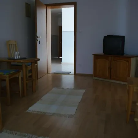 Kek Vendeghaz Family * Gyenesdiás
