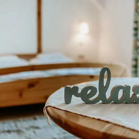 Kek Vendeghaz Family Guest house